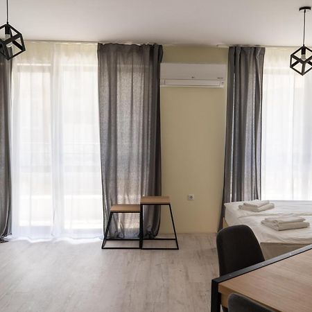 La Familia Apartments ヴァルナ エクステリア 写真