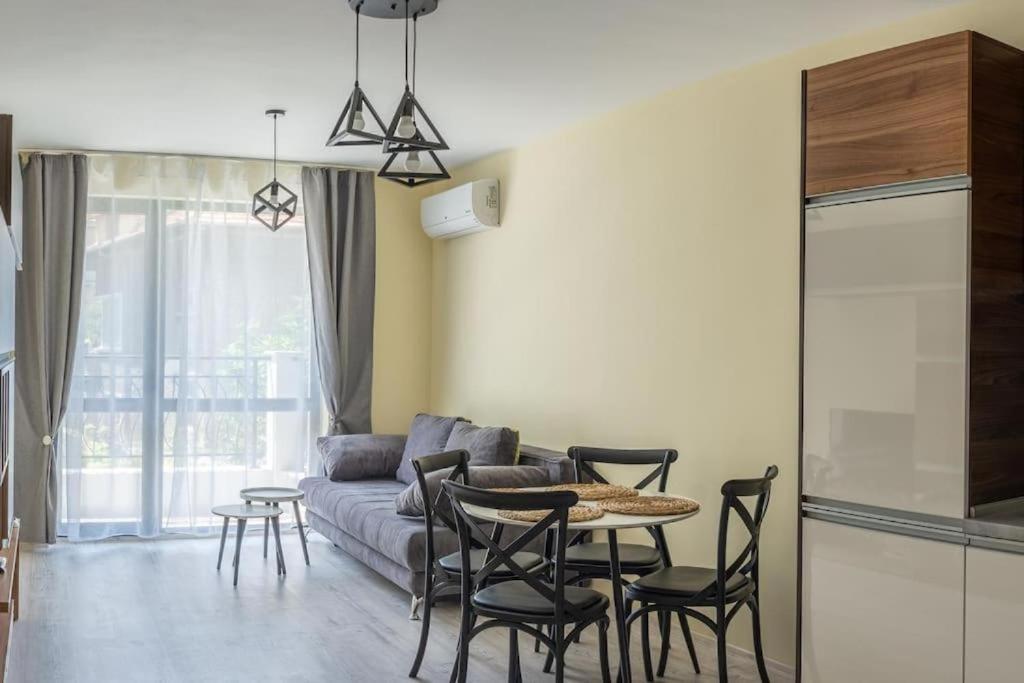 La Familia Apartments ヴァルナ エクステリア 写真