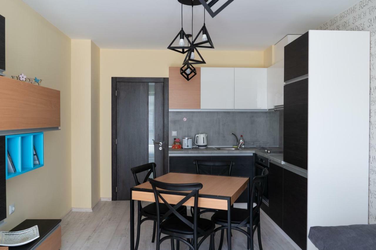 La Familia Apartments ヴァルナ エクステリア 写真