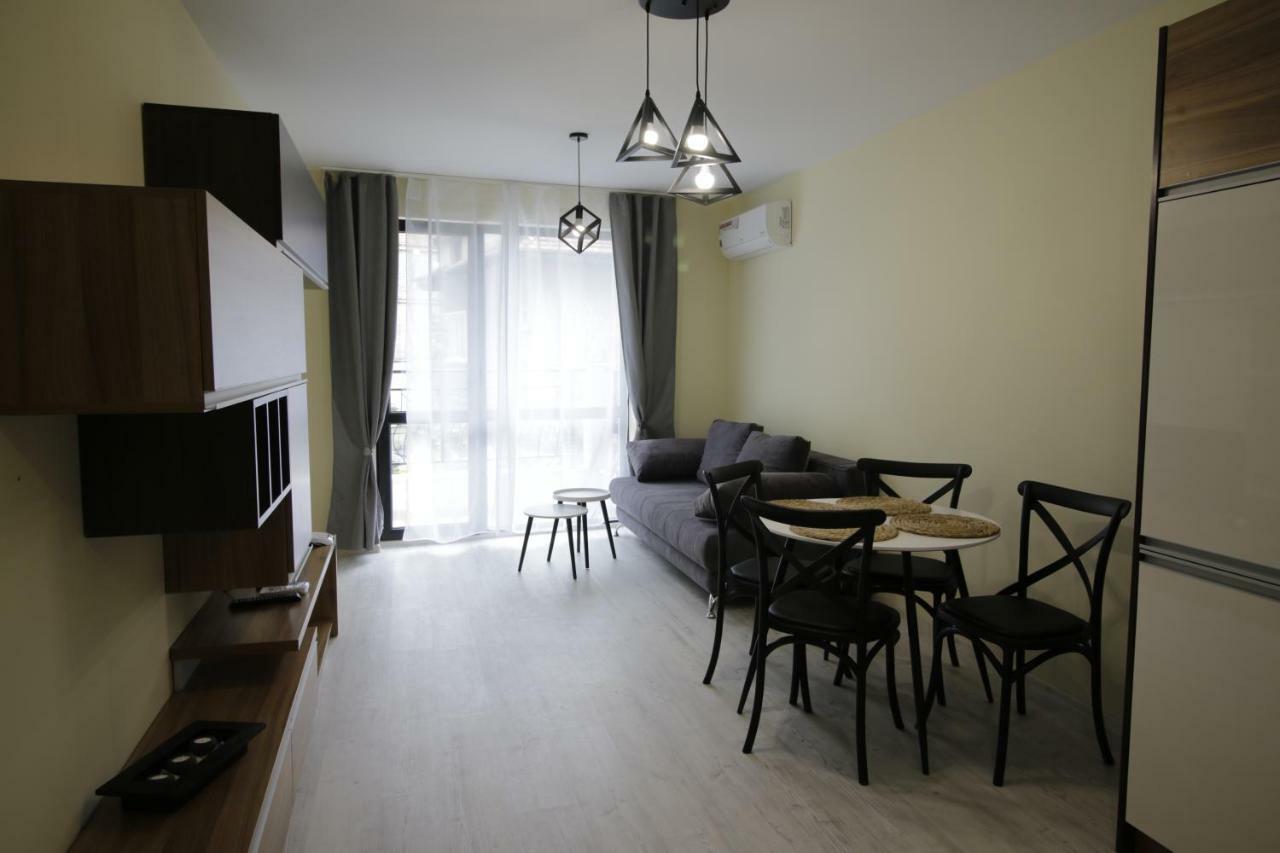 La Familia Apartments ヴァルナ エクステリア 写真