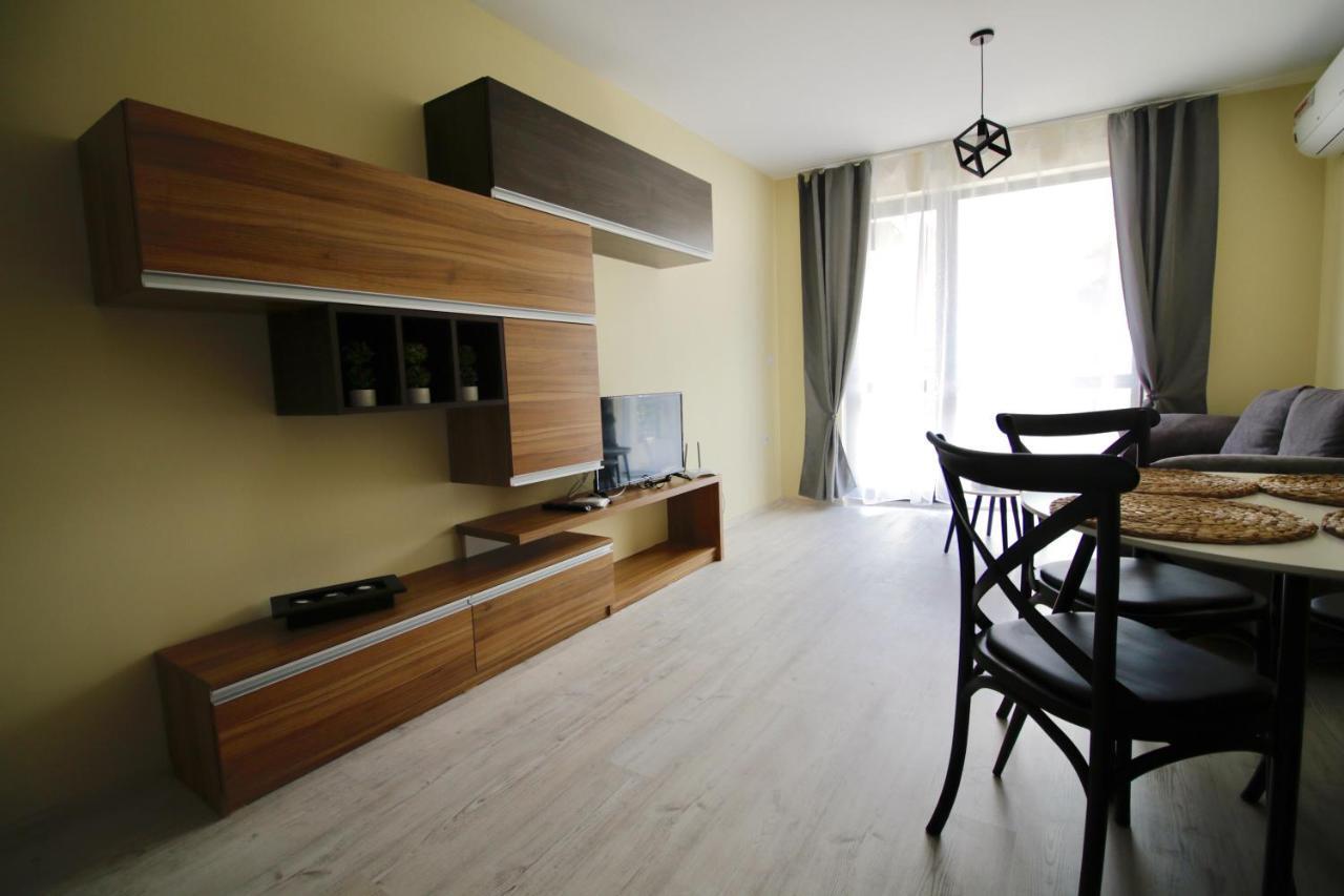 La Familia Apartments ヴァルナ エクステリア 写真